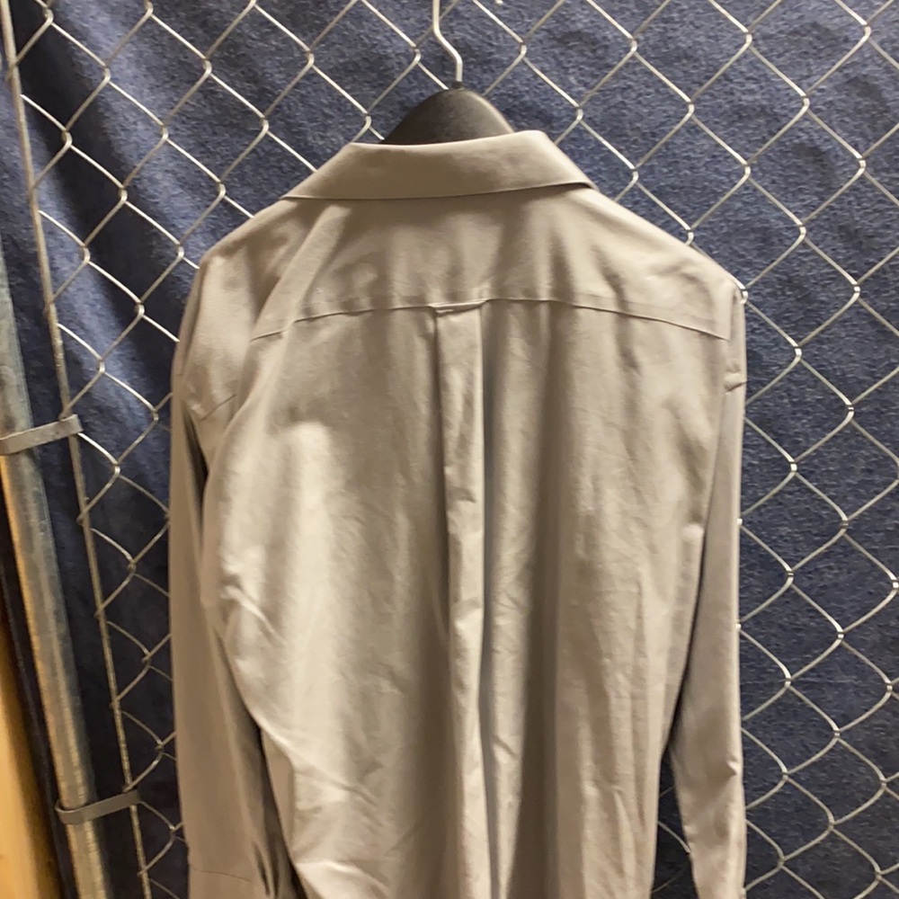 Shirt - Picture 4 of 4
